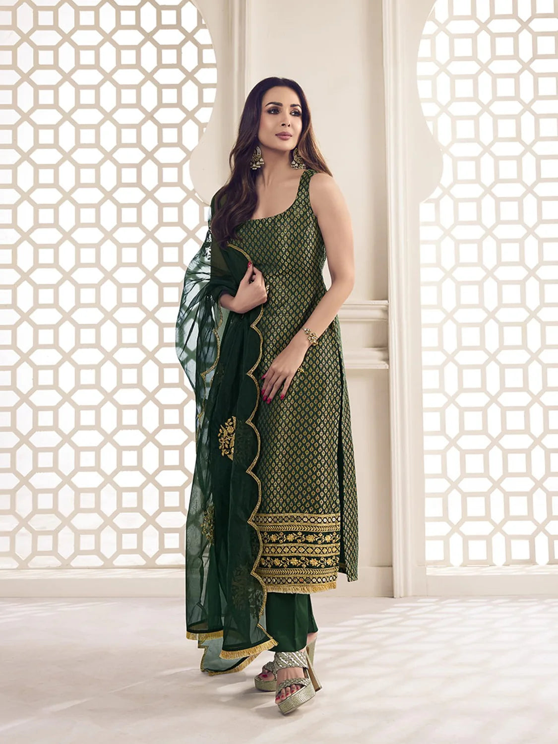 BOTTLE GREEN ZARI WOVEN EMBROIDERED STRIGHT KURTA SET (MALAIKA STYLE)