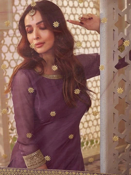 ETHNIC MOTIFS EMBROIDERED ROUND NECK ZARI KURTA SET WITH DUPATTA