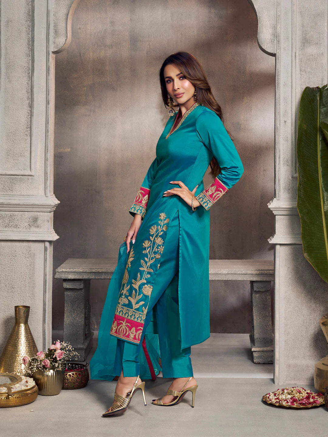 Floral Embroidered Regular Kurta with Trousers & Dupatta