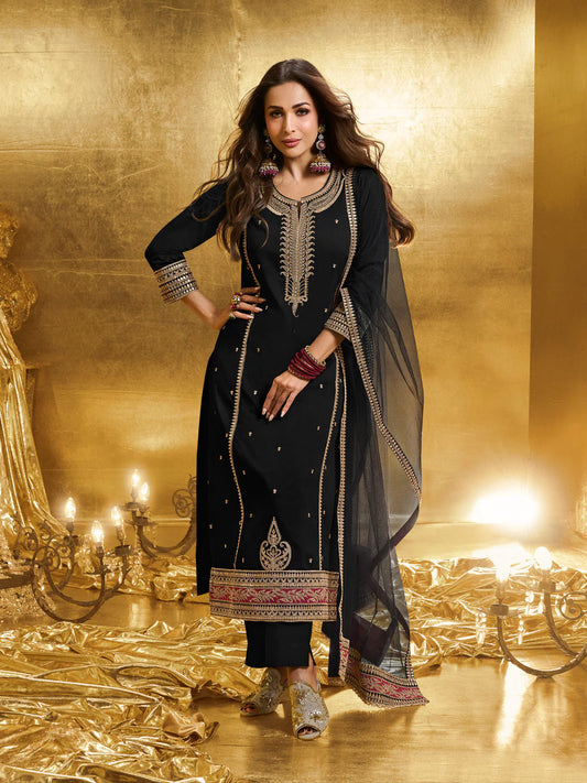 PAISLEY ZARI AND SEQUINNED EMBROIDERED KURTA SET WITH DUPATTA (MALAIKA STYLE)